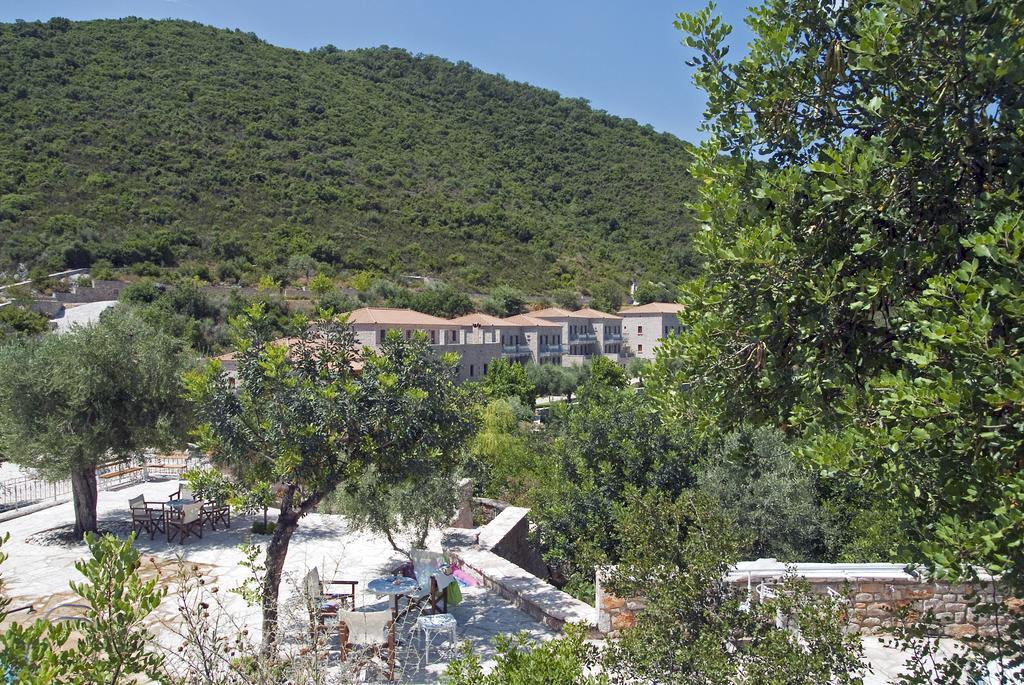 Smyros Resort Poúlithra Exterior foto